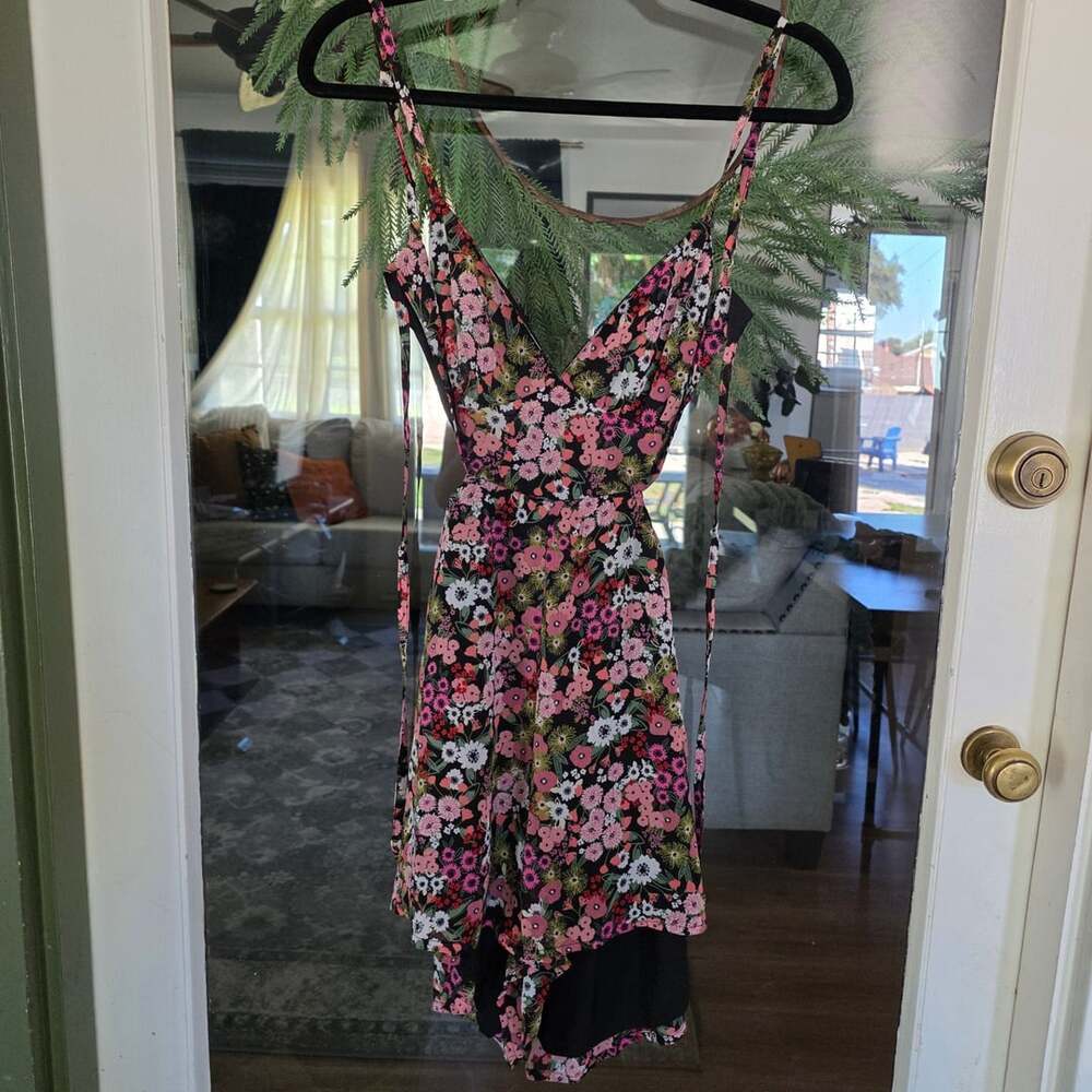 Sky to Moon Floral Romper Size S Black Pink V-Neck Open Back